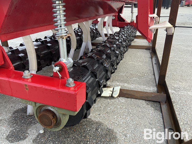 2026-massey-ferguson-730-image-14