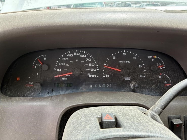 2002-ford-f550-image-22