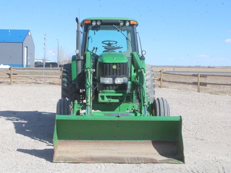 2004-john-deere-7320-image-9