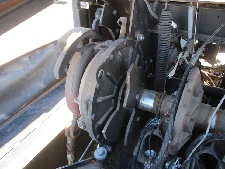 2019-case-ih-lb434xl-image-44