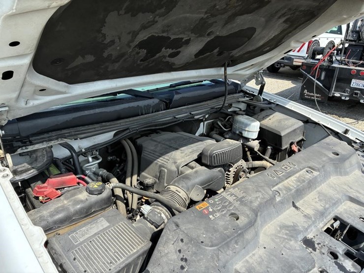 2012-gmc-2500hd-image-14