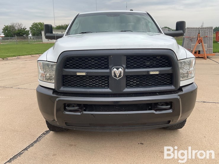 2016-dodge-3500-image-11