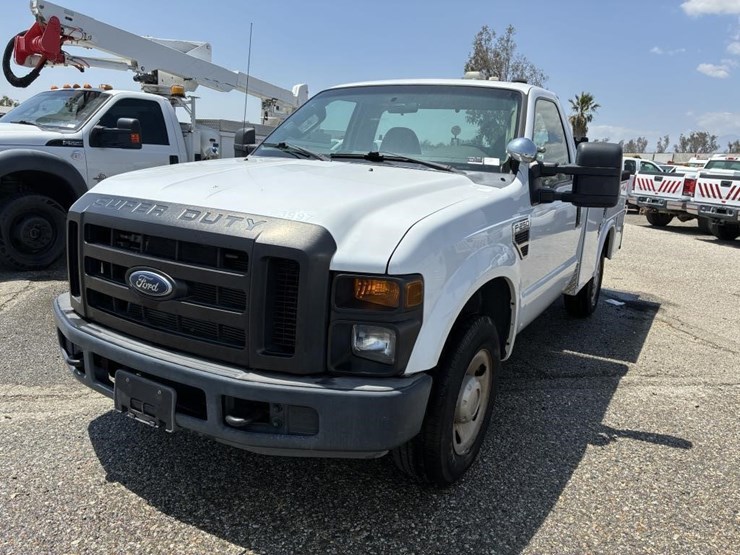 2010-ford-f250-image-1