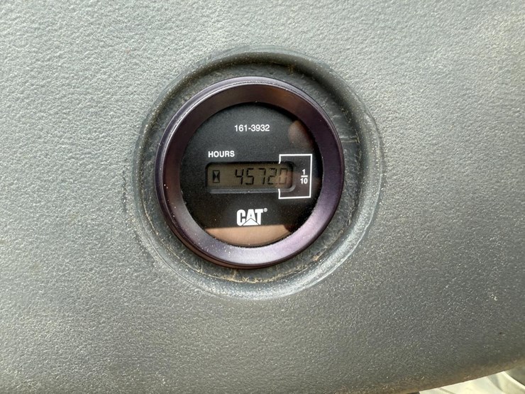 caterpillar-420d-image-22