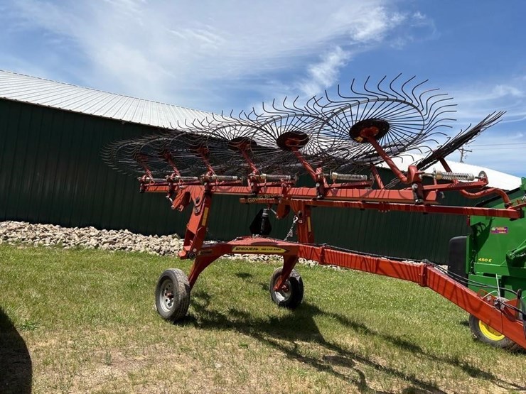 pequea-hrm-cr12-12-wheel-rake-image-5
