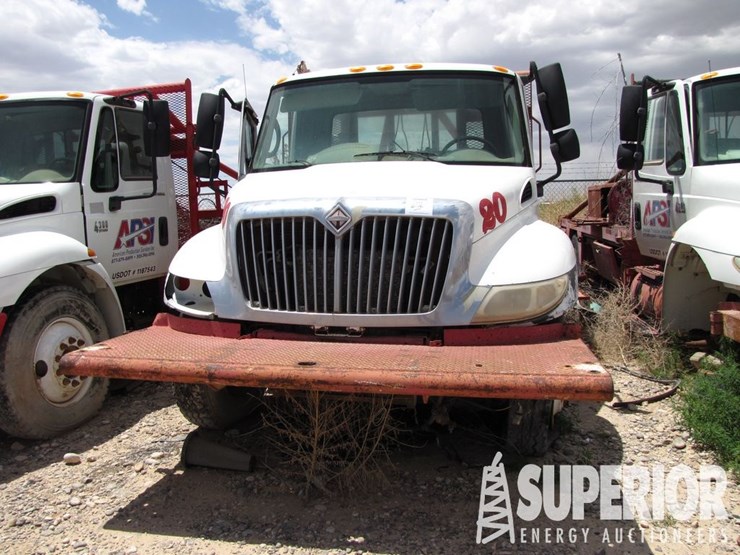 2005-international-durastar-4300-image-2