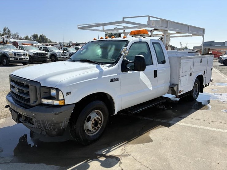 2004-ford-f350-image-1
