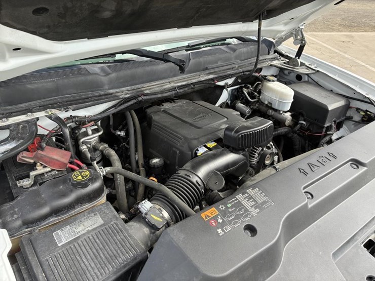 2013-chevrolet-silverado-2500-image-8