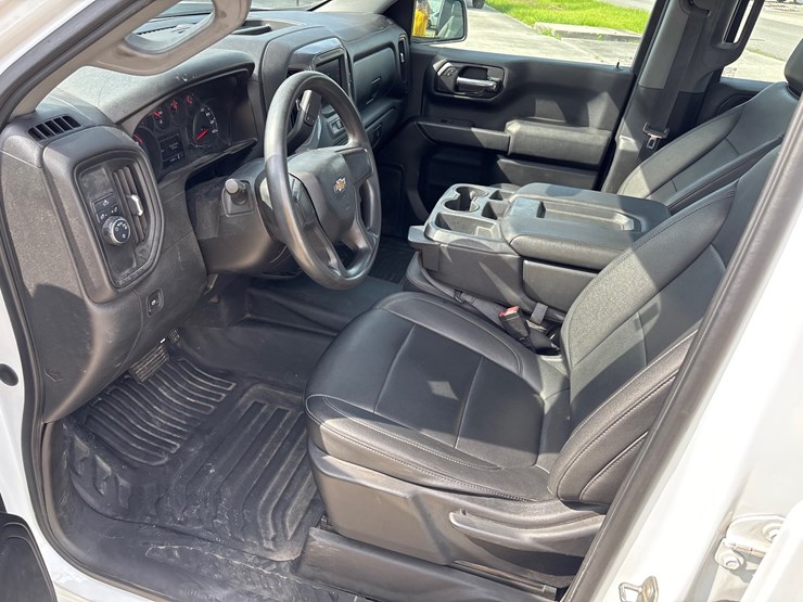#3626-•-2021-chevrolet-silverado-pickup-truck-image-11