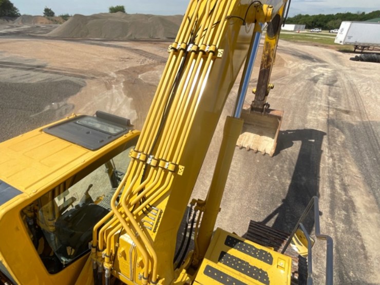2022-komatsu-pc490-lc-11-image-16