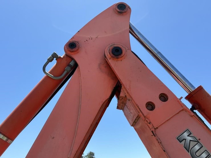 2007-kubota-l39-image-15