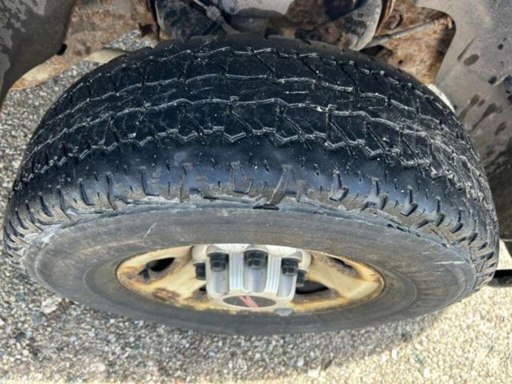 2010-gmc-2500hd-image-54