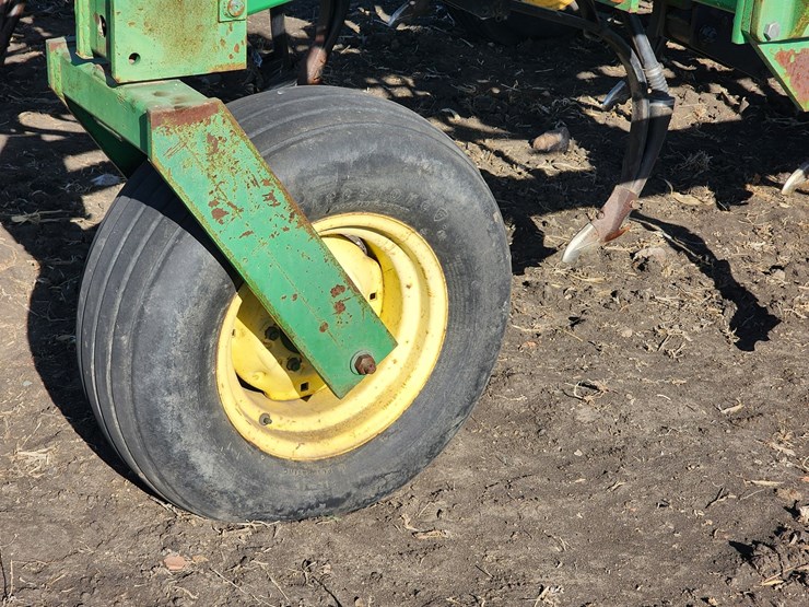john-deere-737-image-11