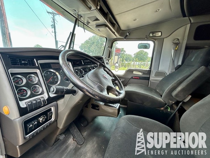 2013-kenworth-t800-image-7