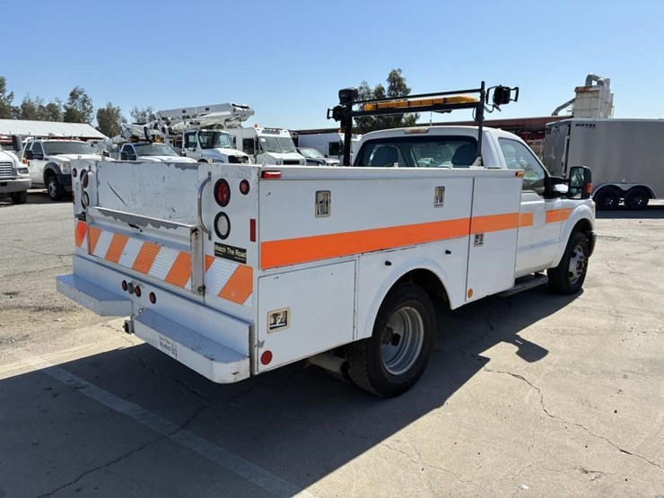 2014-ford-f350-image-3