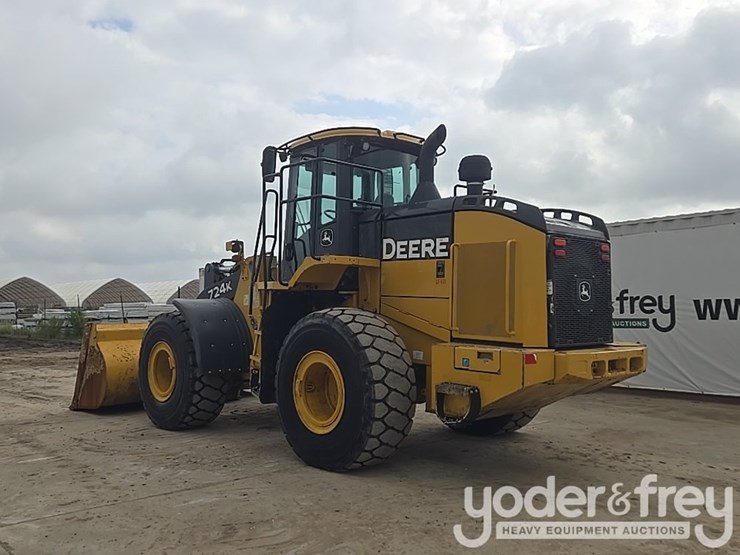 2019-deere-724k-image-3
