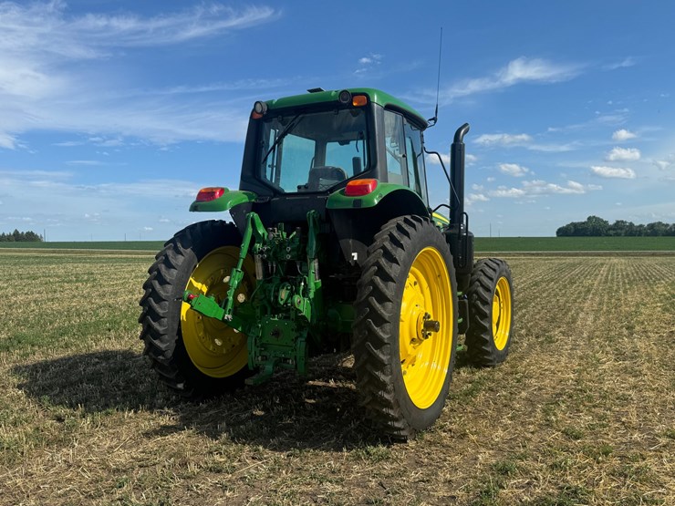 2018-john-deere-6155m-image-6
