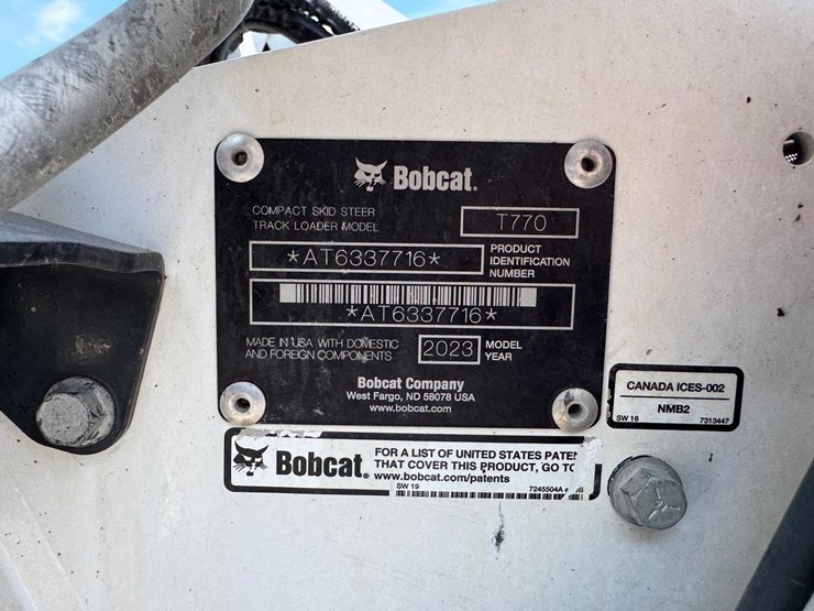 2023-bobcat-t770-image-22