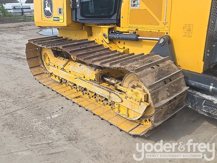 2023-deere-650k-lgp-image-13