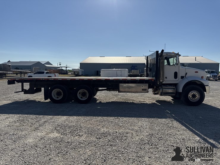 2001-peterbilt-330-image-4