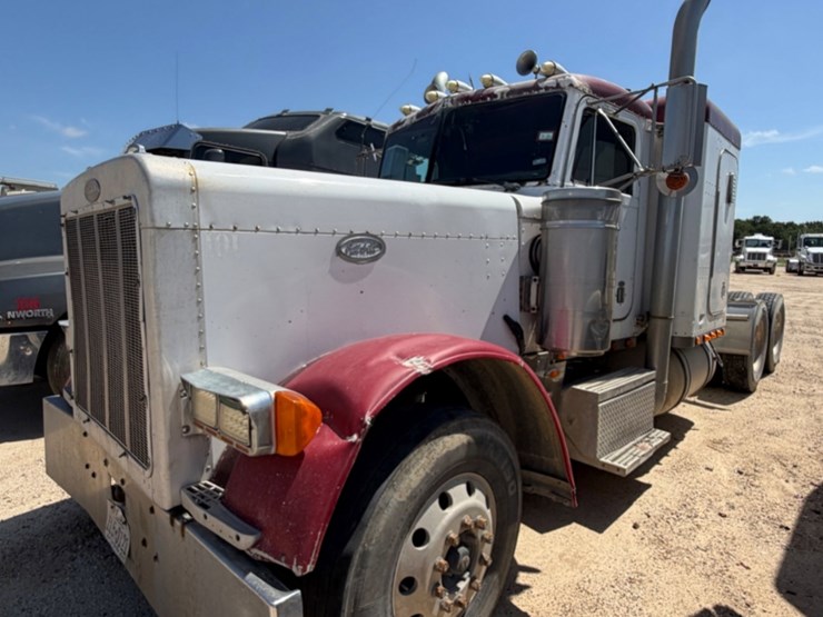 1999-peterbilt-379-image-1