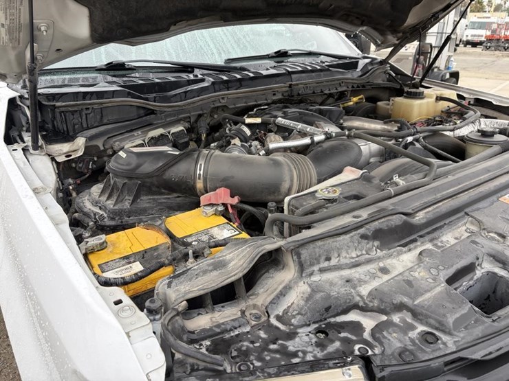 2017-ford-f350-xl-image-8