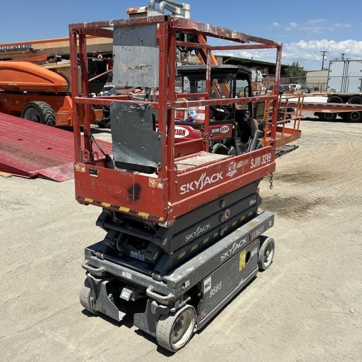 2004 SKYJACK SJIII3219