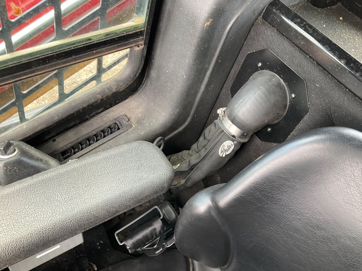 2023-manitou-2550rt-image-45