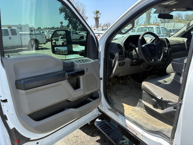 2019-ford-f450-image-12