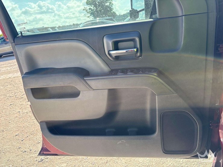 2015-chevrolet-silverado-1500-image-11