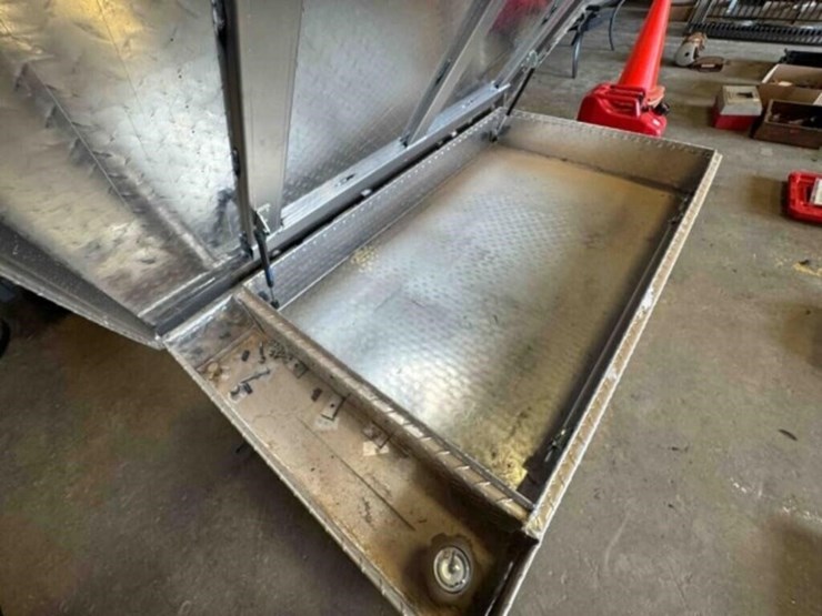aluminum-fuel-tank/tool-box.-56"x30"x20"-image-3