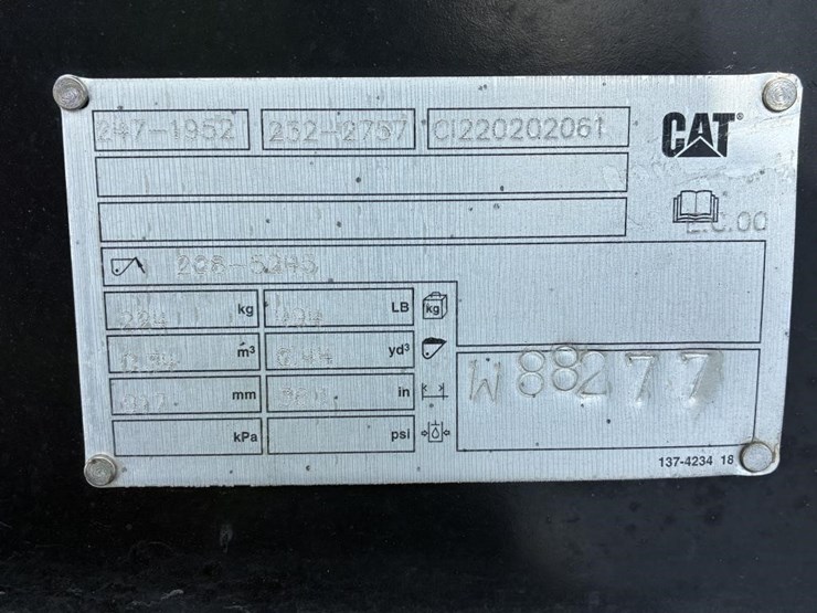 caterpillar-36-image-5