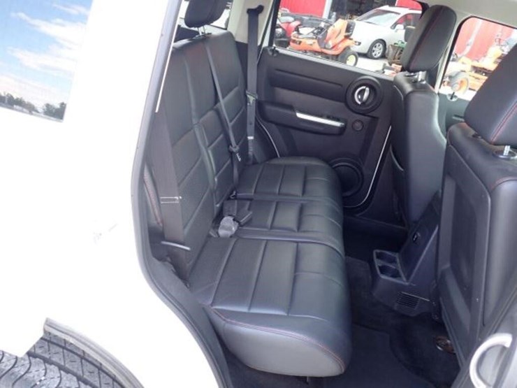 2008-dodge-nitro-image-41