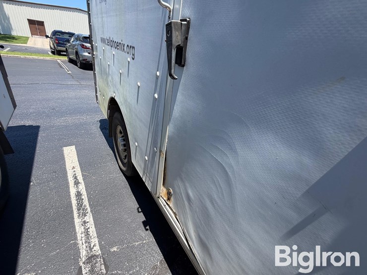 2011-chevrolet-express-g3500-image-16