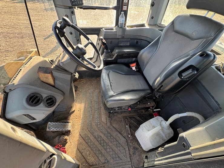 deere-624l-image-54