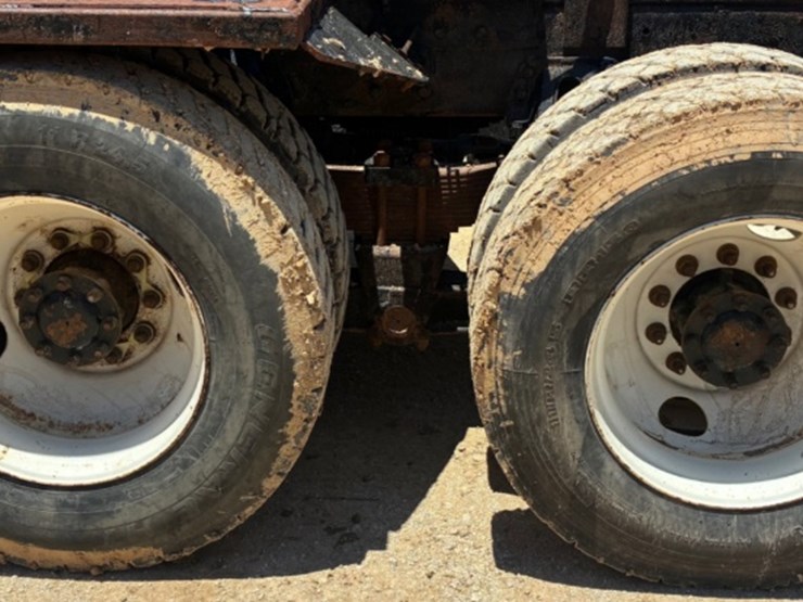 2007-peterbilt-357-image-11