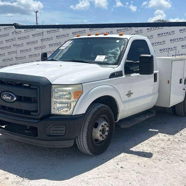 2015 FORD F350