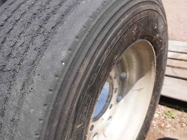 michelin-445/50r22.5-tires-&-rims-image-11