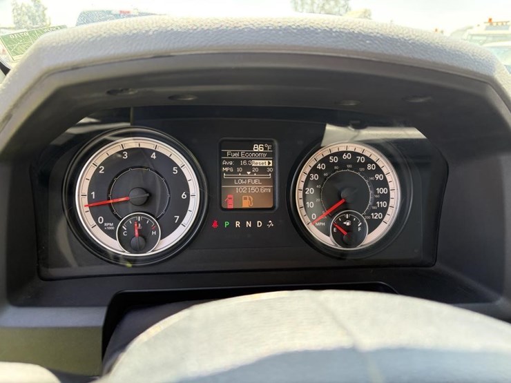 2016-dodge-ram-1500-image-16