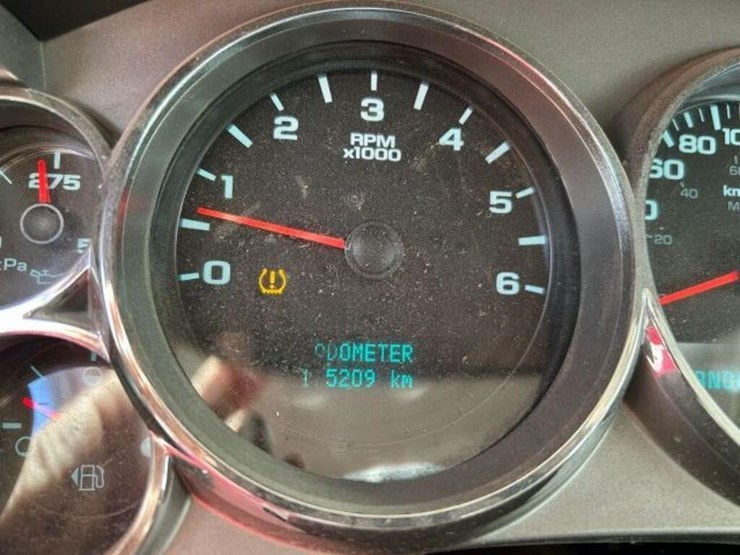2010-gmc-2500hd-image-11