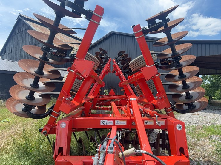 kuhn-krause-8215-image-4