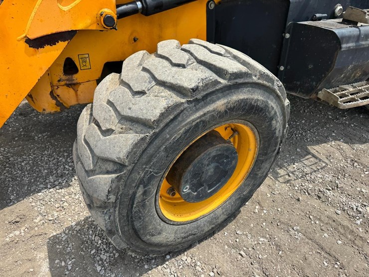 jcb-3cx14-image-12