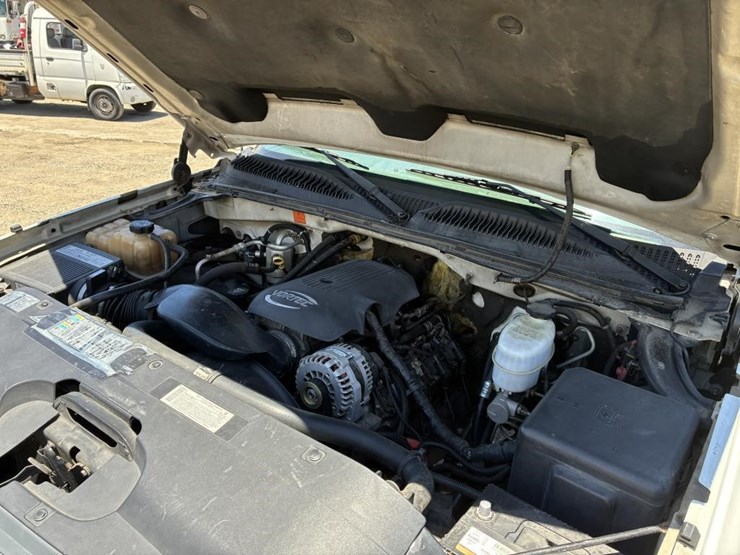 2005-chevrolet-silverado-3500-image-7