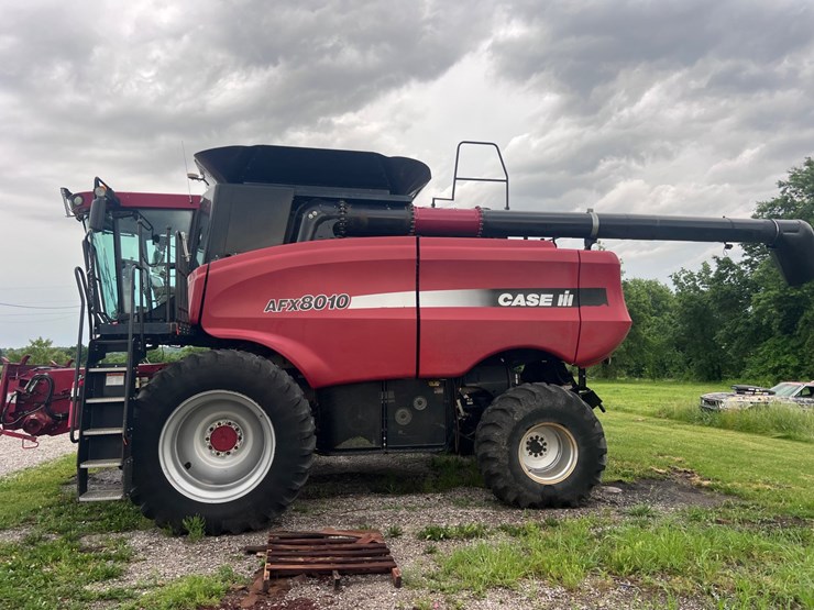 case-ih-8010-image-1