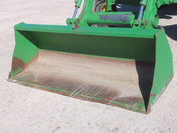 2004-john-deere-7320-image-12