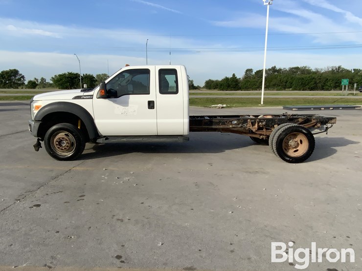 2015-ford-f550-xl-image-8