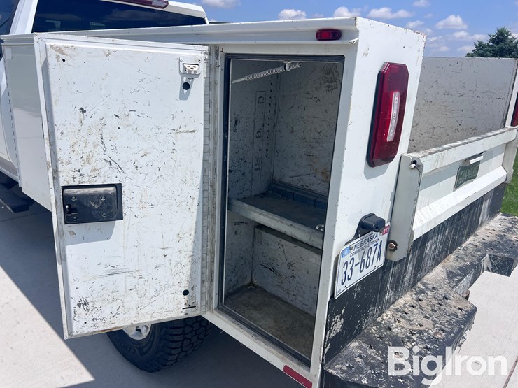 2020-chevrolet-silverado-3500-image-11