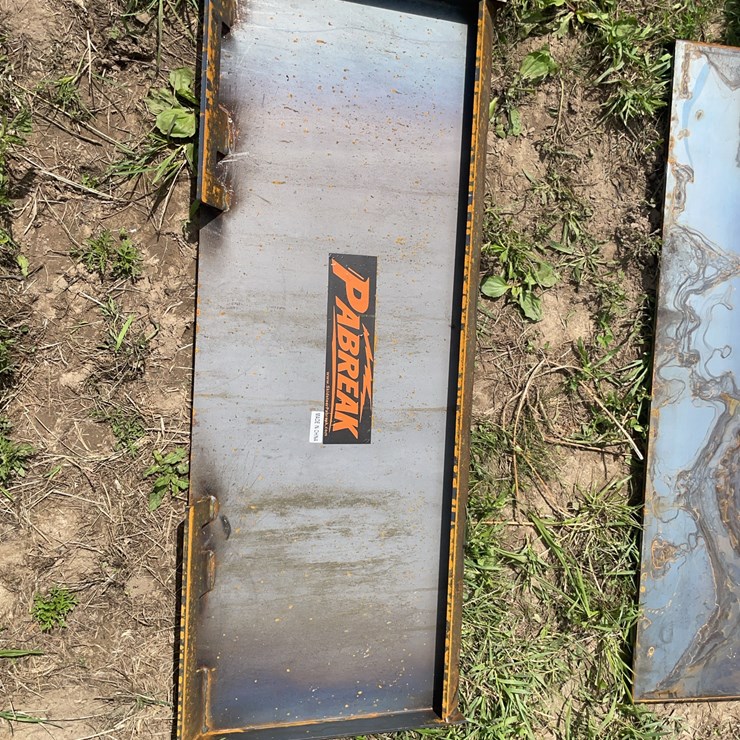 PABREAK QA Skid Steer Mount Plate