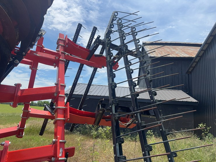 kuhn-krause-8215-image-19