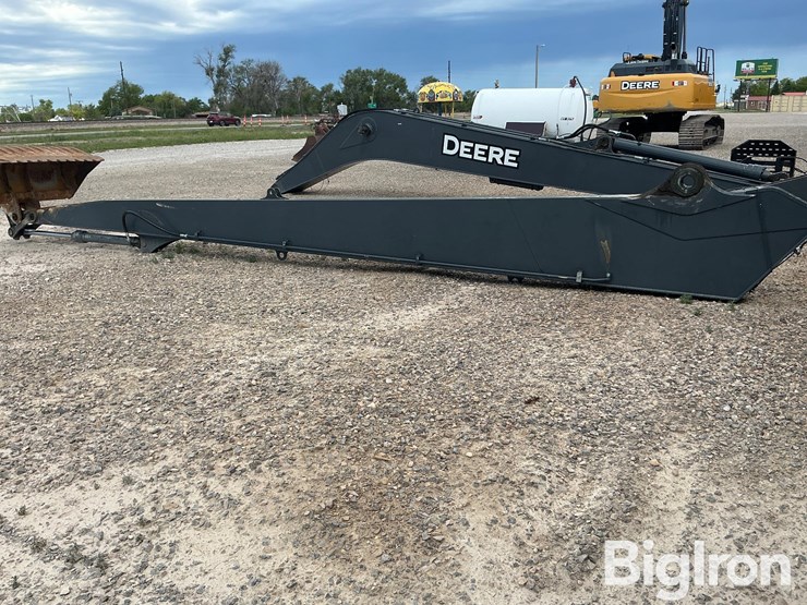 john-deere-32-image-7